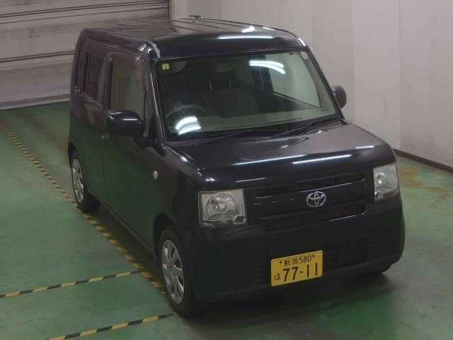 TOYOTA PIXIS SPACE 2012