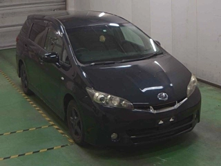 TOYOTA WISH 2010