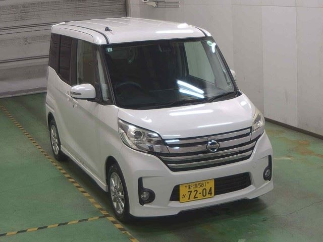 NISSAN DAYZ ROOX 2015