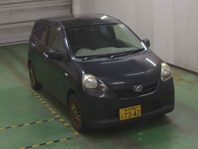 DAIHATSU MIRA E S 2012