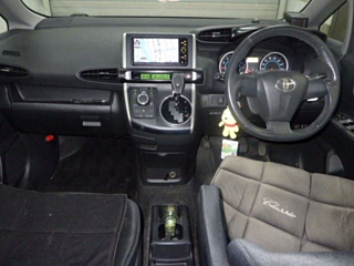 TOYOTA WISH 2010