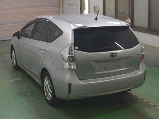 TOYOTA PRIUS ALPHA 2013