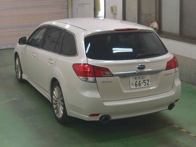 SUBARU LEGACY 2011