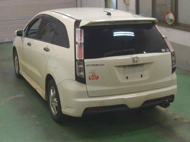 HONDA STREAM 2011