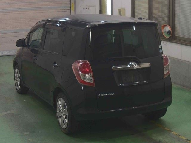 TOYOTA RACTIS 2010