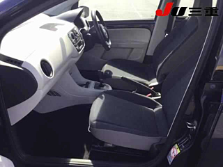 VOLKSWAGEN UP 2013