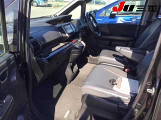 HONDA STEP WAGON 2010