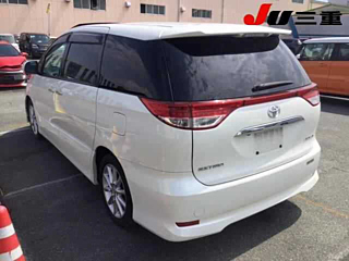 TOYOTA ESTIMA 2010
