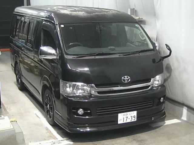 TOYOTA HIACE 2009