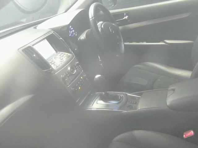 NISSAN SKYLINE 2010
