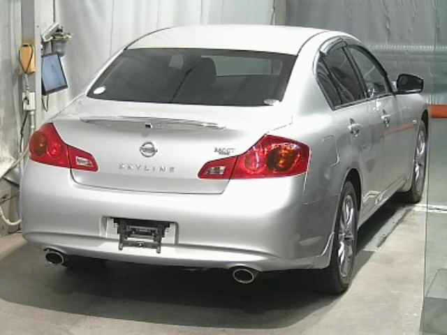 NISSAN SKYLINE 2010