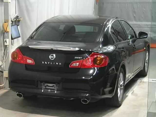 NISSAN SKYLINE 2010