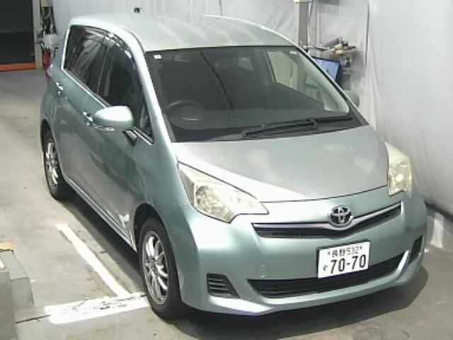 TOYOTA RACTIS 2013