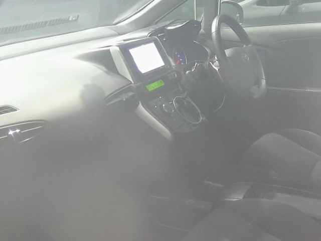 TOYOTA WISH 2014