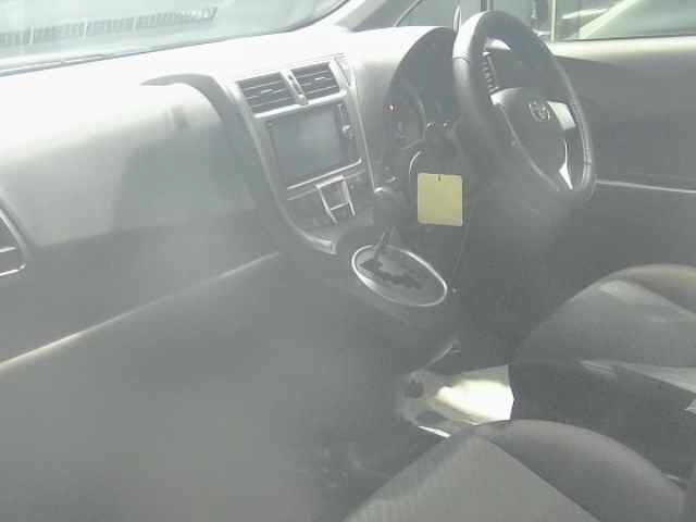 TOYOTA RACTIS 2013