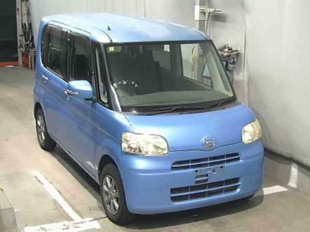 DAIHATSU TANTO 2010