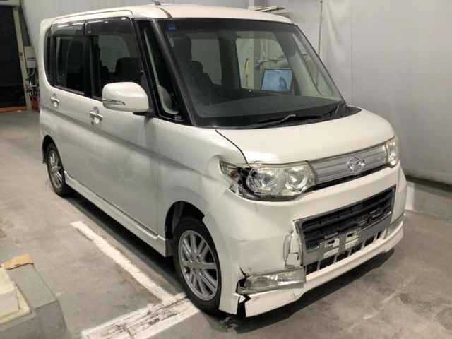 DAIHATSU TANTO 2010