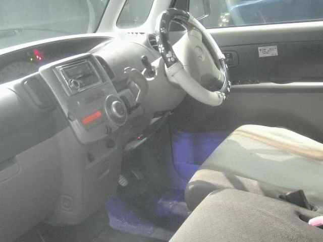 DAIHATSU TANTO 2010