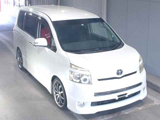 TOYOTA VOXY 2008