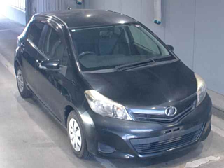 TOYOTA VITZ 2012