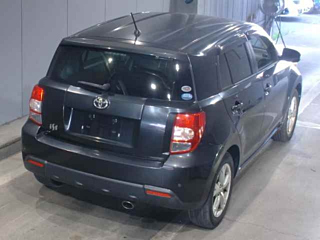 TOYOTA IST 2010