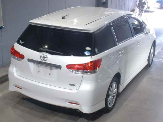 TOYOTA WISH 2009