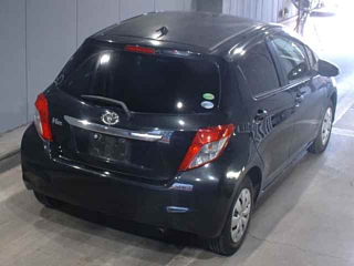 TOYOTA VITZ 2012