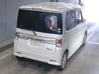 DAIHATSU TANTO 2009