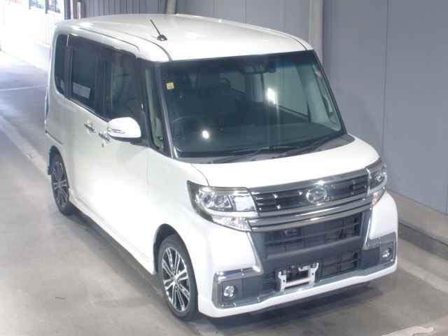 DAIHATSU TANTO 2016