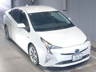 TOYOTA PRIUS 2017
