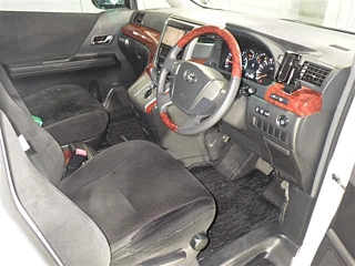 TOYOTA ALPHARD 2010