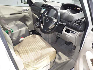 NISSAN SERENA 2011