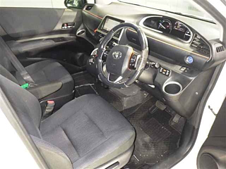 TOYOTA SIENTA 2015