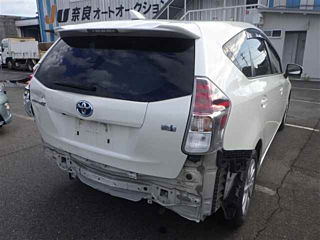 TOYOTA PRIUS ALPHA 2016
