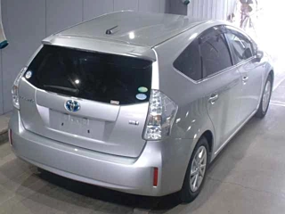 TOYOTA PRIUS ALPHA 2012