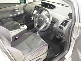 TOYOTA PRIUS ALPHA 2012