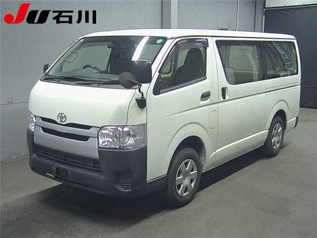 TOYOTA HIACE VAN 2017