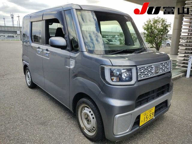DAIHATSU WAKE 2014