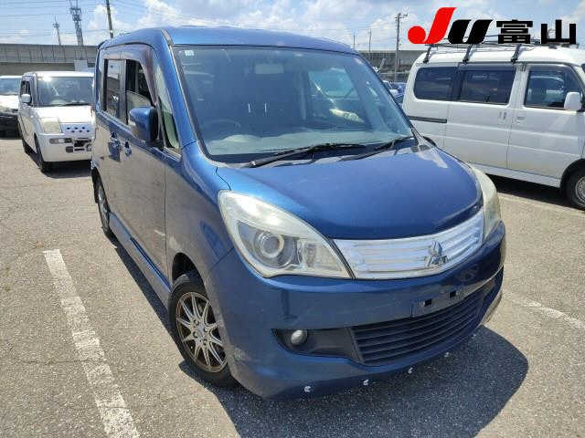 MITSUBISHI DELICA D2 2012