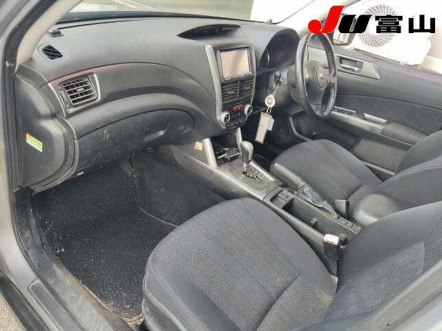 SUBARU FORESTER 2011