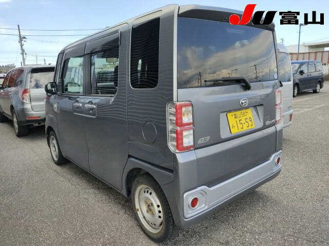 DAIHATSU WAKE 2014