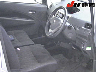 DAIHATSU MOVE 2012