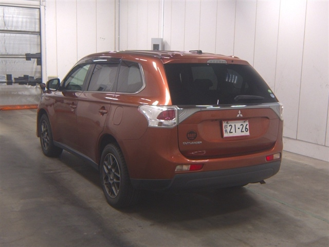 MITSUBISHI OUTLANDER 2013