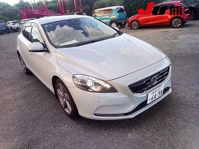 VOLVO V40 2014