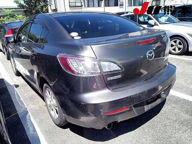 MAZDA AXELA 2009