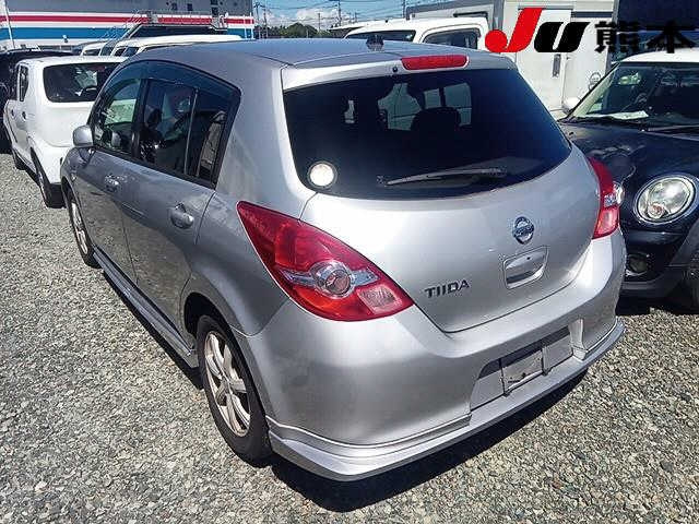 NISSAN TIIDA 2009