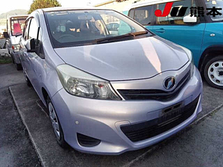 TOYOTA VITZ 2013
