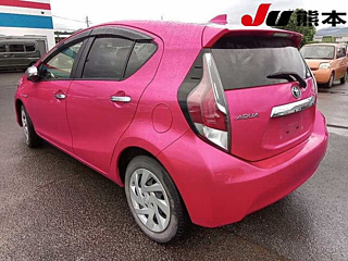 TOYOTA AQUA 2015