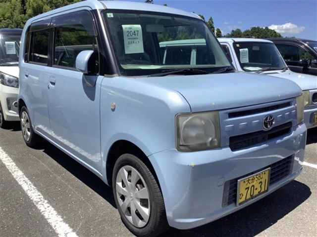 TOYOTA PIXIS SPACE 2013