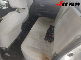 TOYOTA VITZ 2011